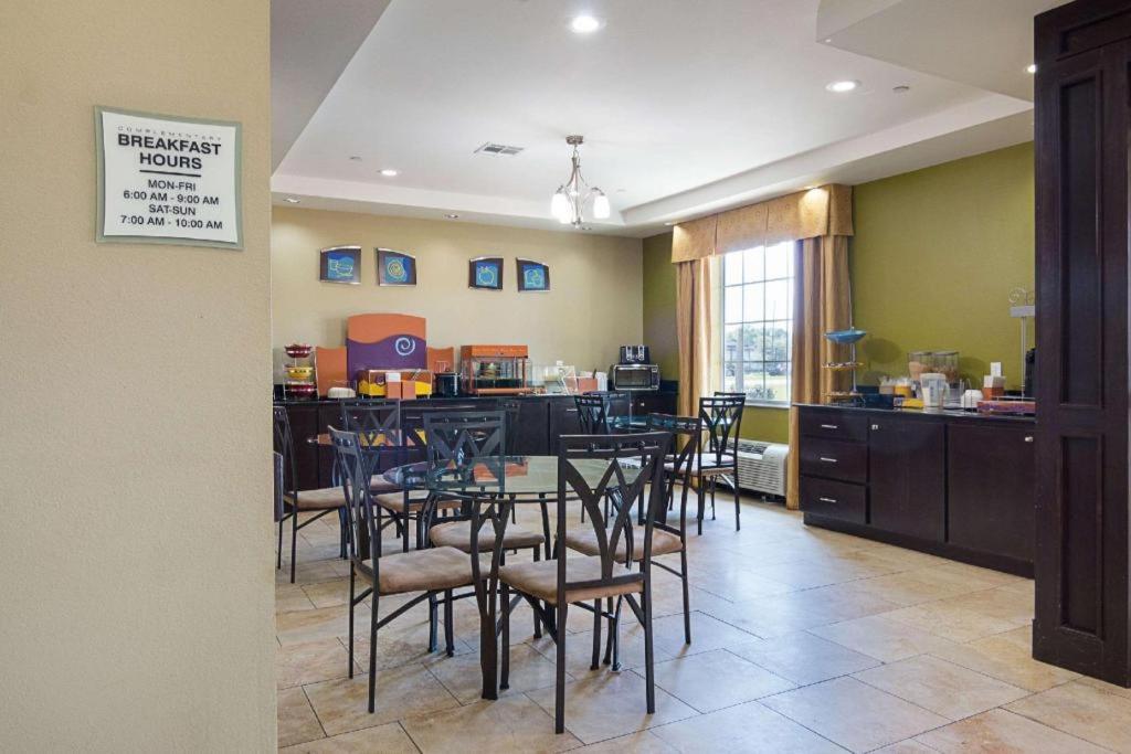 Rodeway Inn & Suites Winnfield Ngoại thất bức ảnh